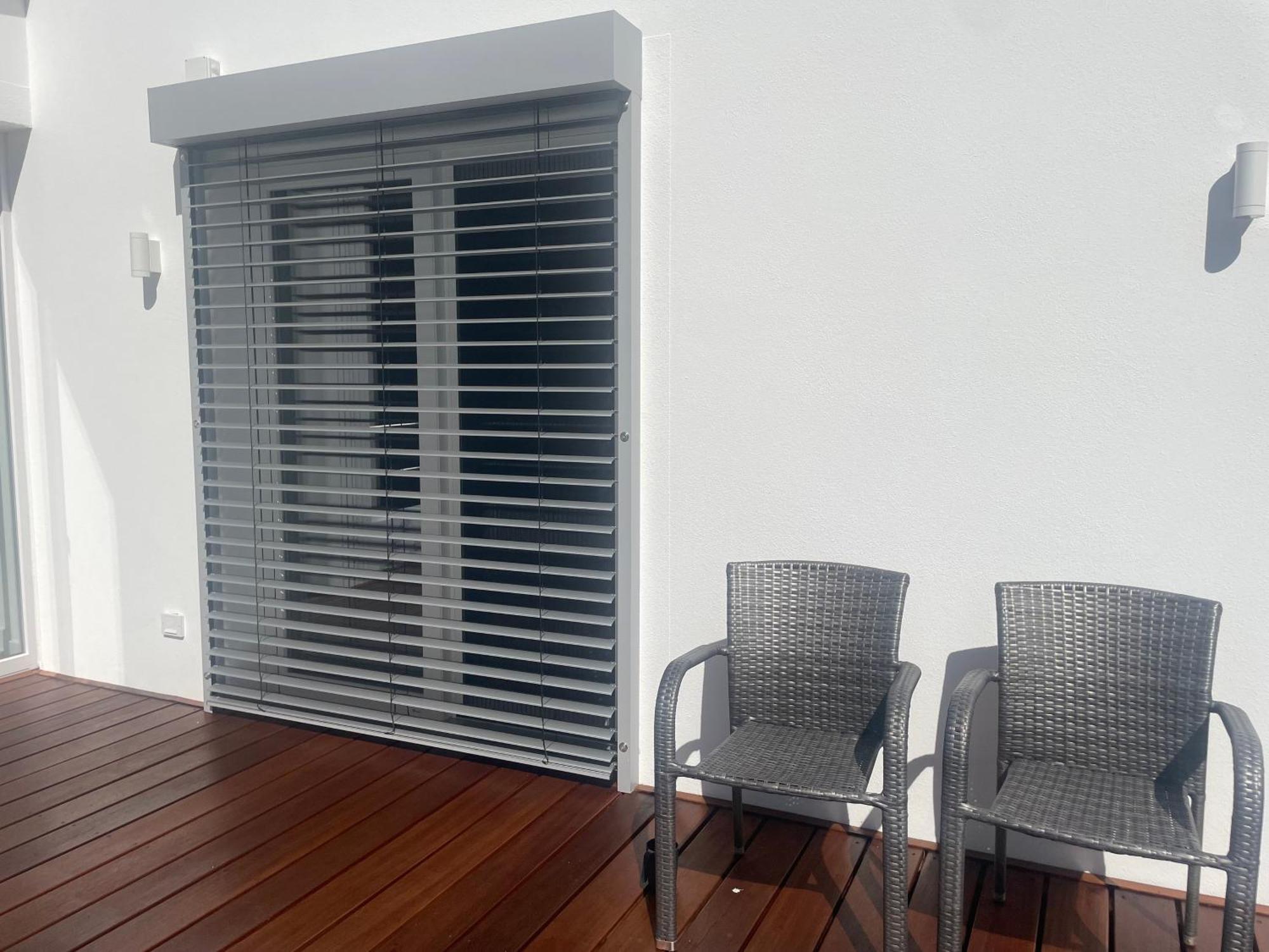 Appartement Mit 2 Schlafzimmern Und Terrasse Halle  Екстериор снимка